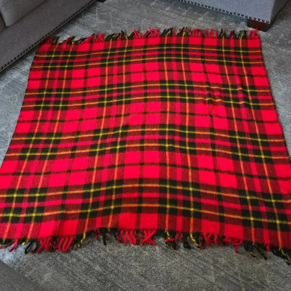 Vintage Faribo Woolen Mill Co Pack a Robe Red Black Plaid Stadium Blanket
